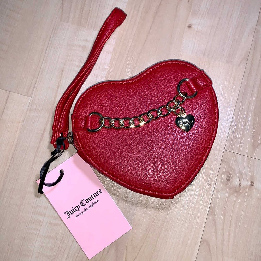JUICY COUTURE Luxe Links Heart Charm Wristlet